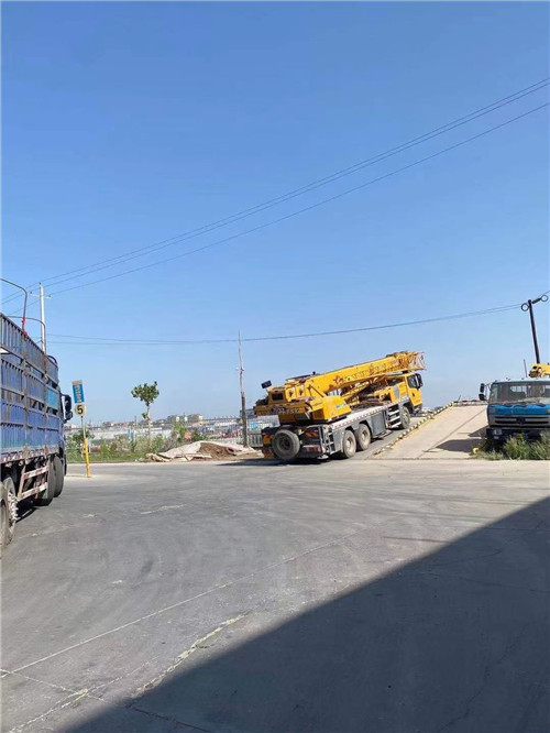 兴仁市25吨吊车的租赁价格大概是多少？